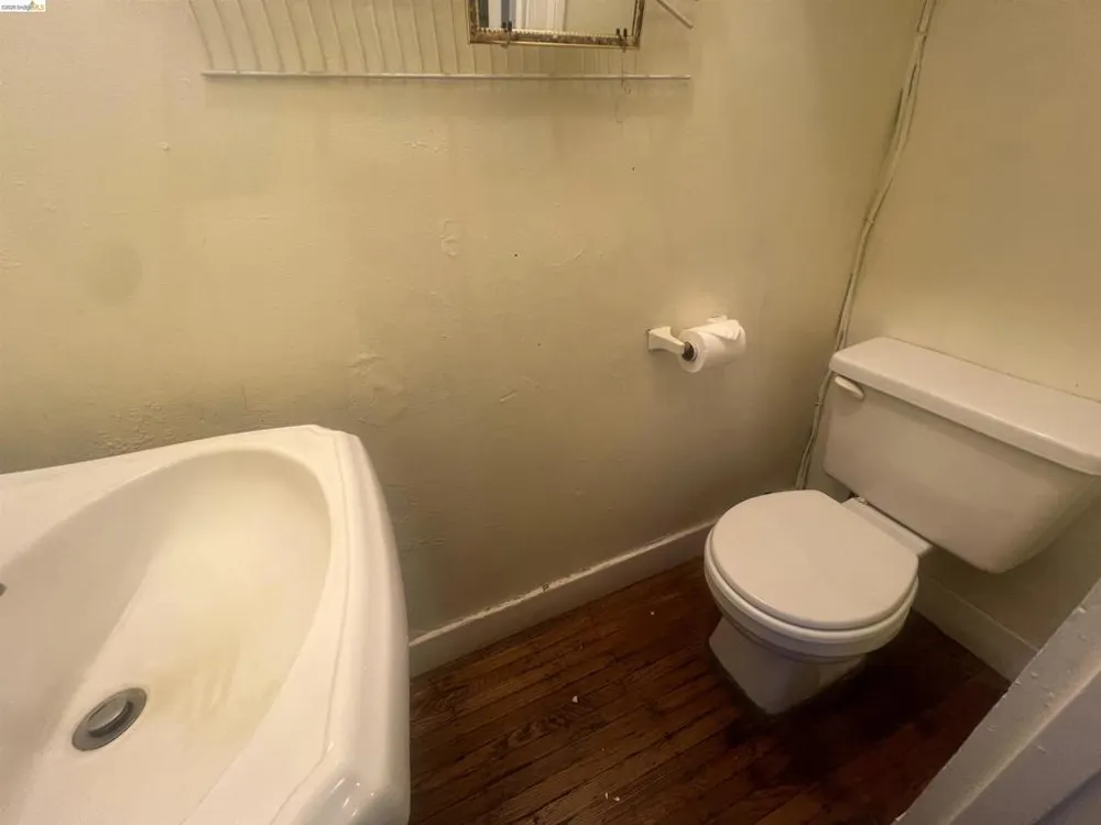 2209 E 22nd Street Oakland, CA 94606