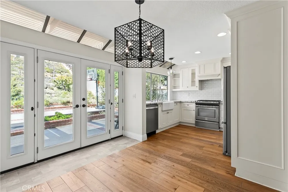 21475 Via Pepita Yorba Linda, CA 92886