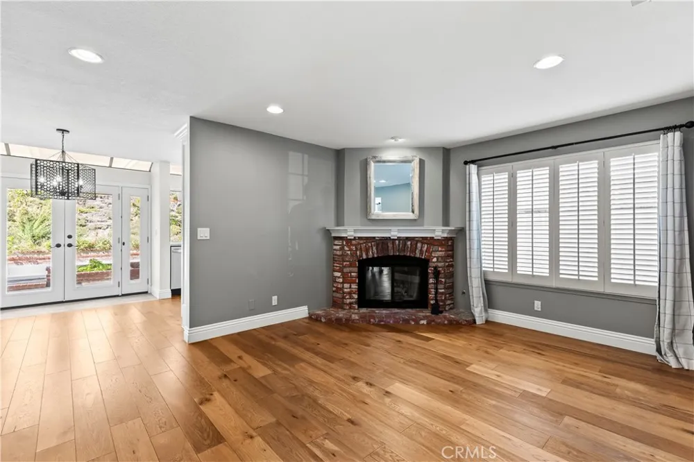 21475 Via Pepita Yorba Linda, CA 92886