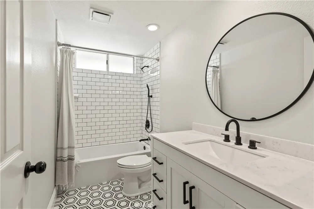 21475 Via Pepita Yorba Linda, CA 92886