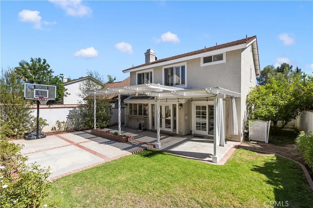 21475 Via Pepita Yorba Linda, CA 92886