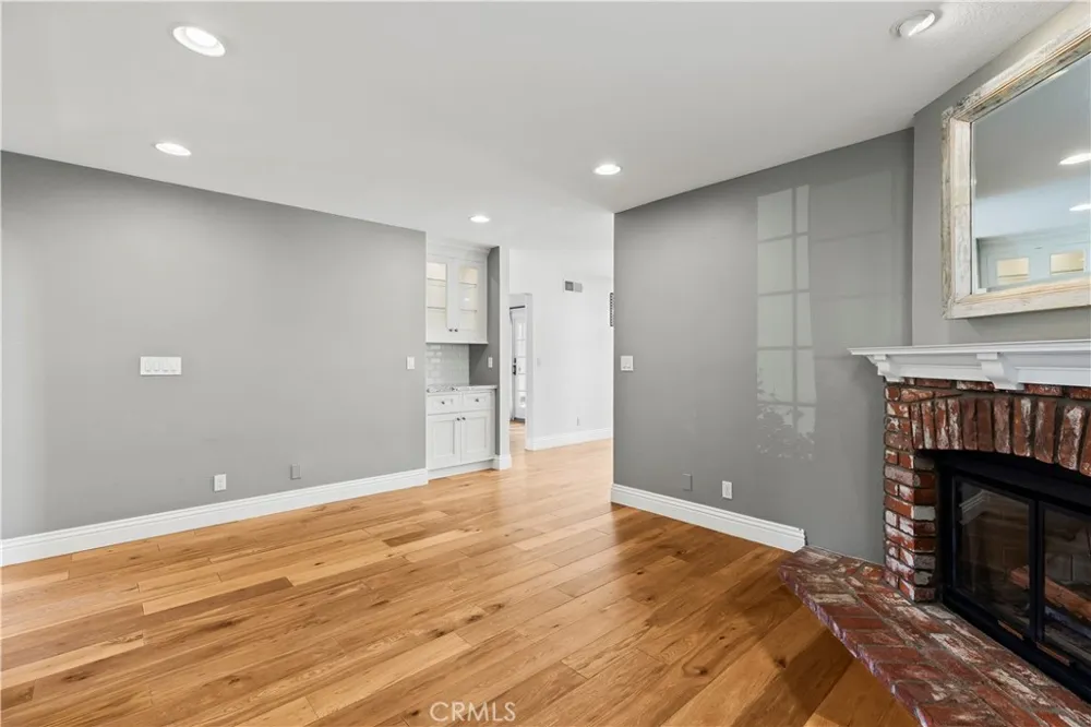 21475 Via Pepita Yorba Linda, CA 92886
