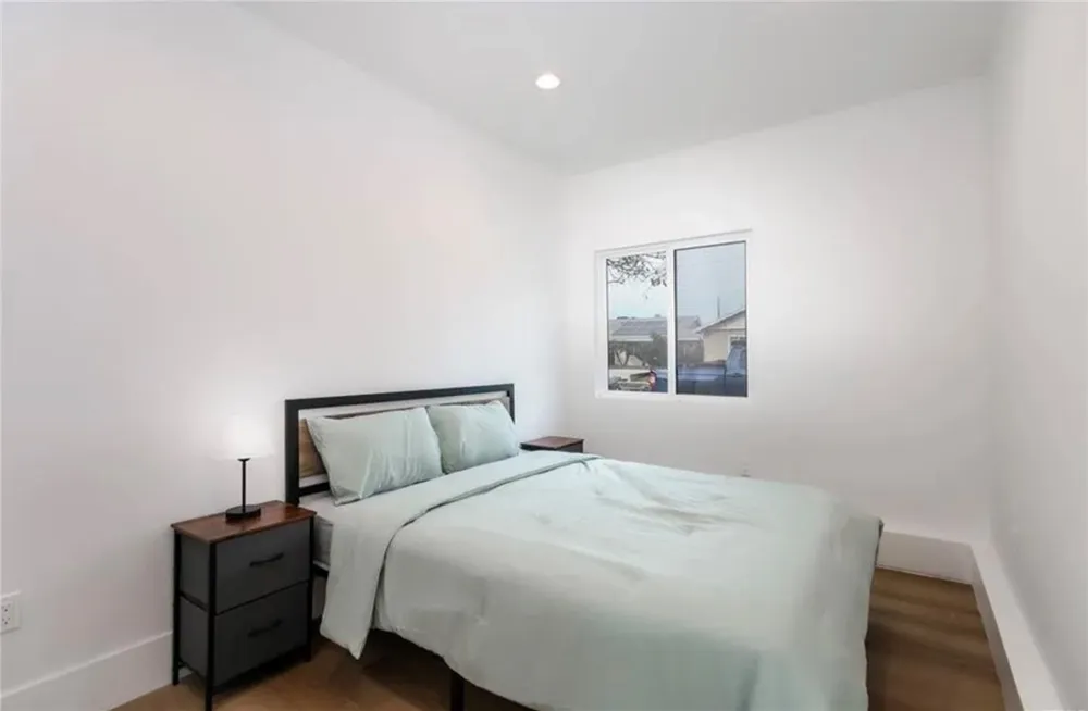 9574 Geyser Avenue Northridge, CA 91324