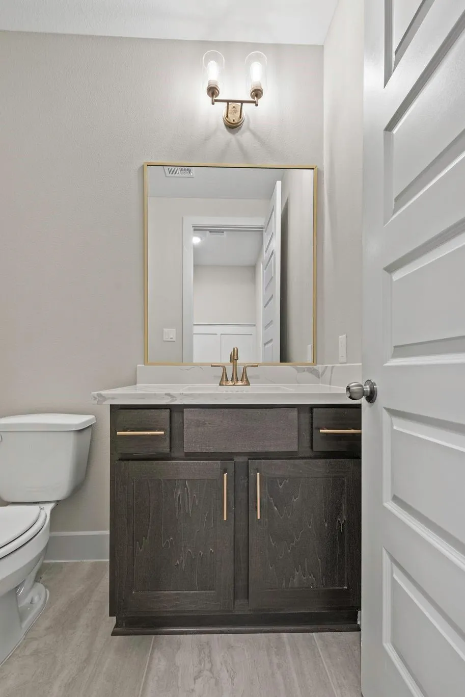 818 Caballos Drive League City, TX 77546