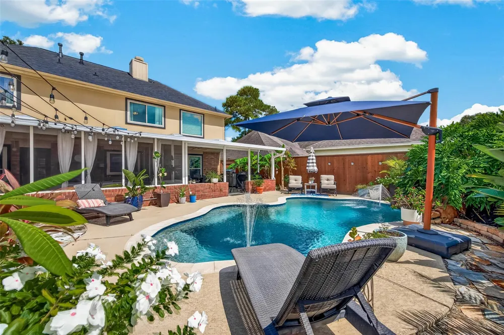 2102 Augusta Drive League City, TX 77573