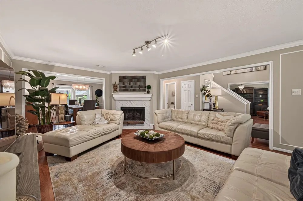 2102 Augusta Drive League City, TX 77573