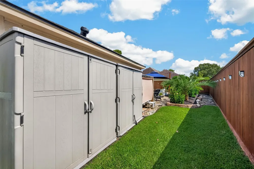 2102 Augusta Drive League City, TX 77573