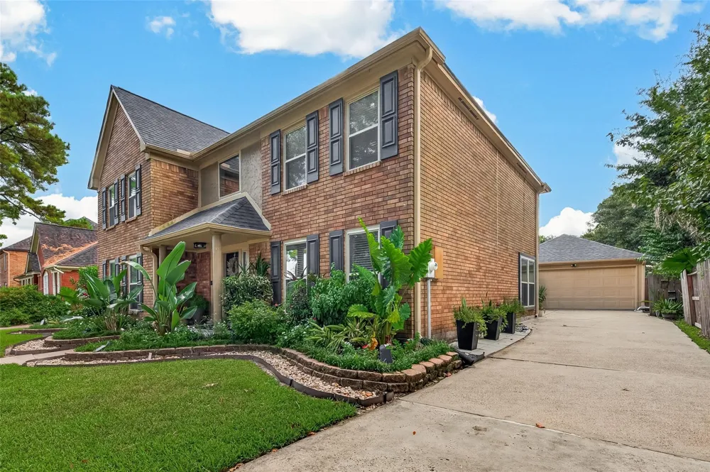 2102 Augusta Drive League City, TX 77573