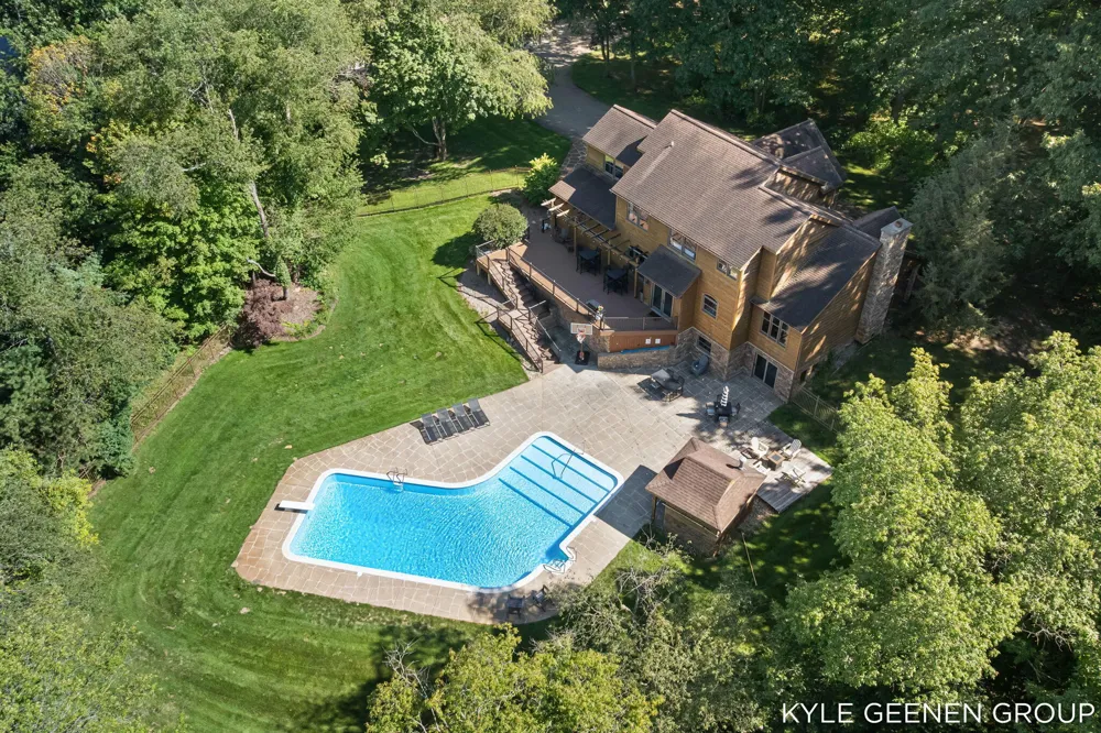 16521 Van Buren Street West Olive, MI 49460