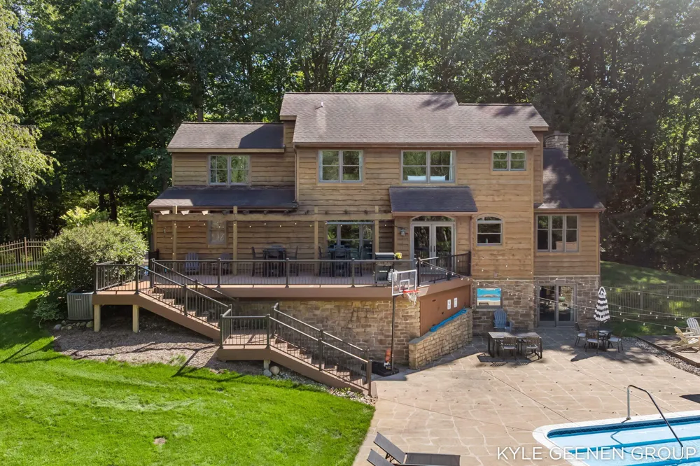 16521 Van Buren Street West Olive, MI 49460