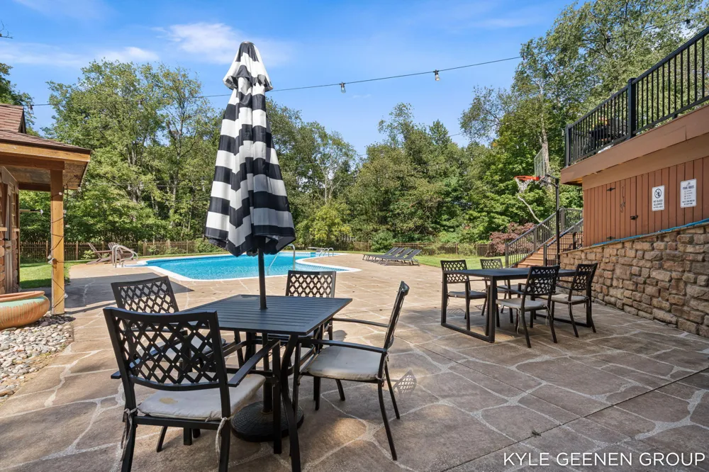 16521 Van Buren Street West Olive, MI 49460