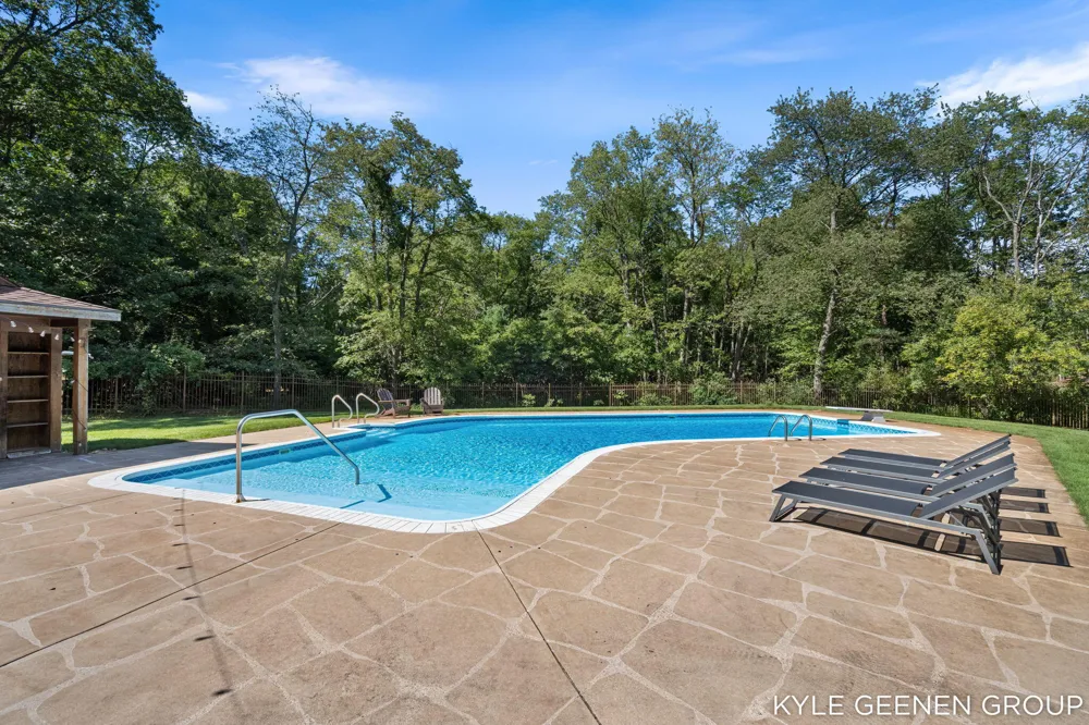 16521 Van Buren Street West Olive, MI 49460