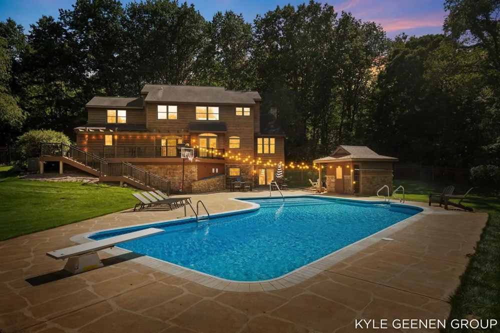 16521 Van Buren Street West Olive, MI 49460
