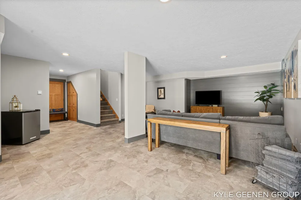16521 Van Buren Street West Olive, MI 49460