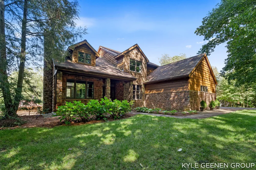 16521 Van Buren Street West Olive, MI 49460