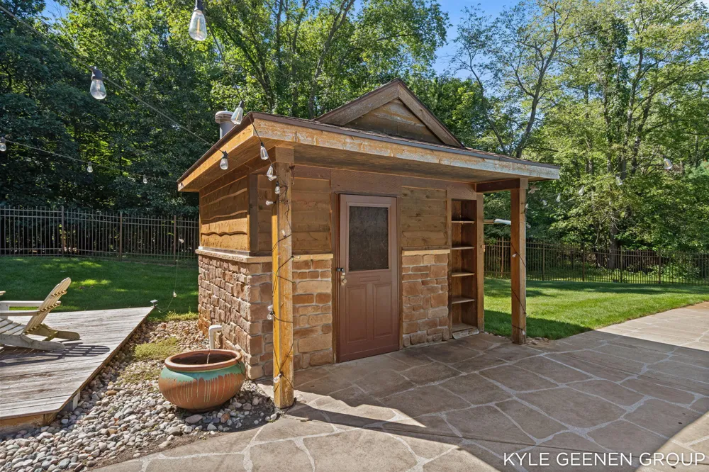 16521 Van Buren Street West Olive, MI 49460