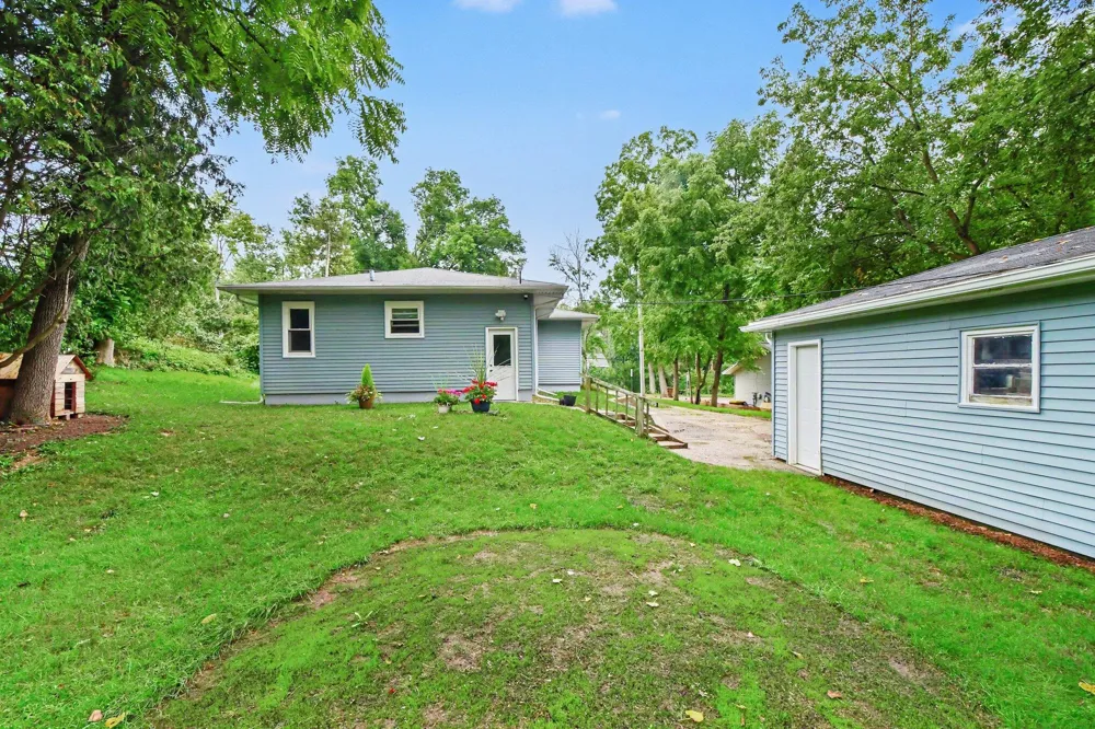 4833 Wakefield Avenue NE Comstock Park, MI 49321