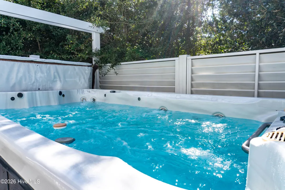 102 Gregg Street Emerald Isle, NC 28594