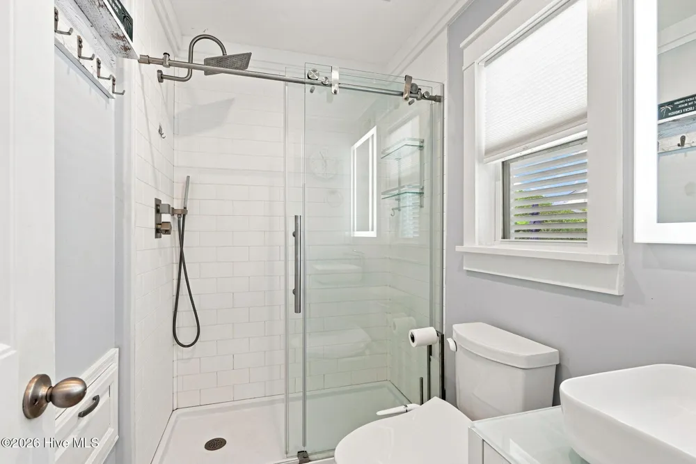 102 Gregg Street Emerald Isle, NC 28594