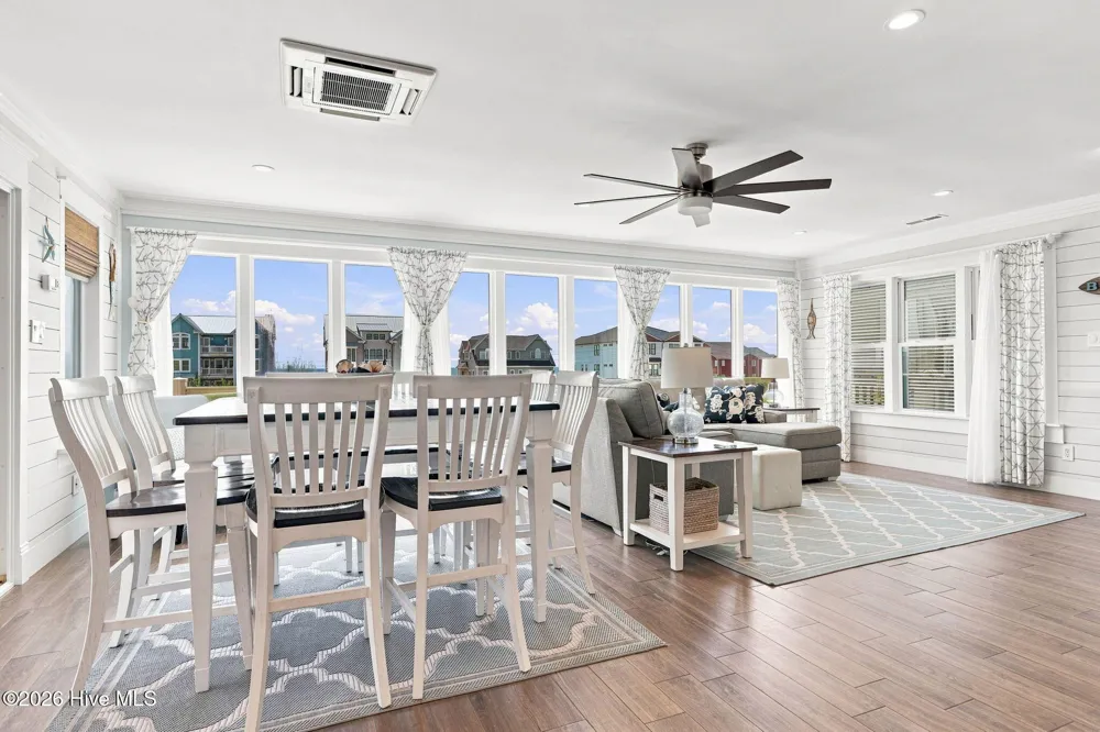 102 Gregg Street Emerald Isle, NC 28594
