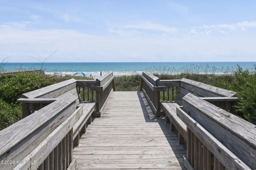 102 Gregg Street Emerald Isle, NC 28594