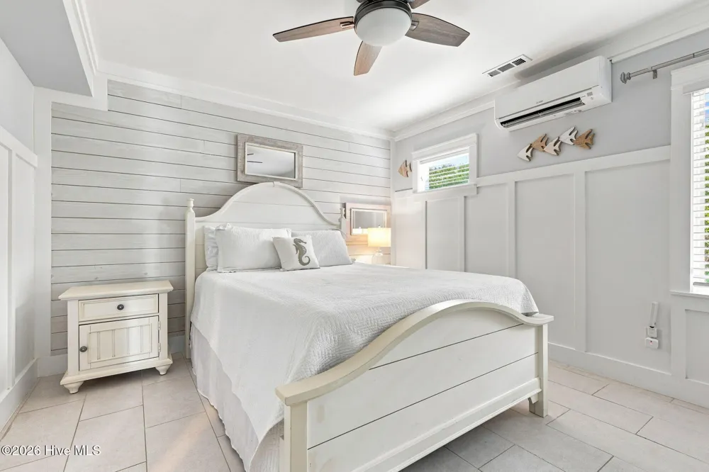 102 Gregg Street Emerald Isle, NC 28594