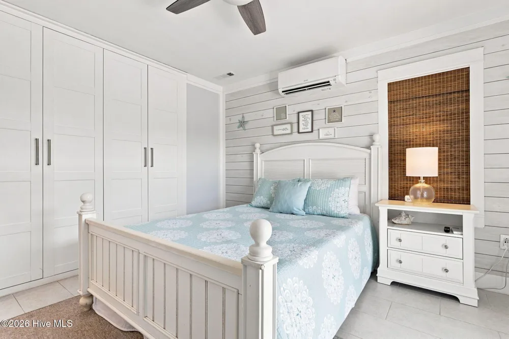 102 Gregg Street Emerald Isle, NC 28594