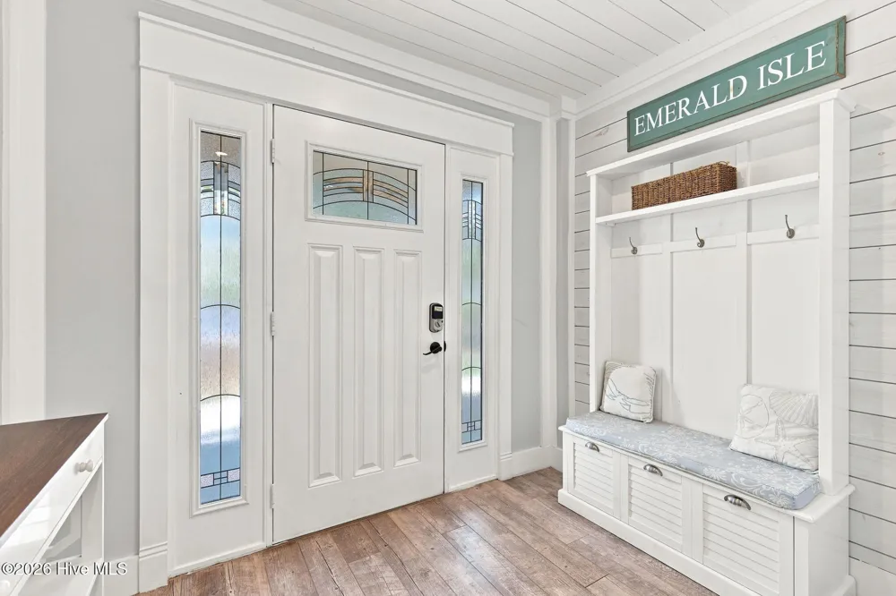 102 Gregg Street Emerald Isle, NC 28594