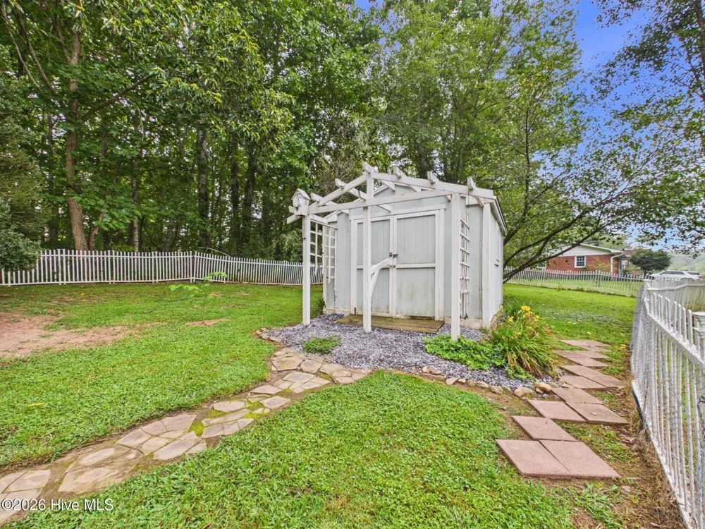 253 Truett Camp Road Hayesville, NC 28904