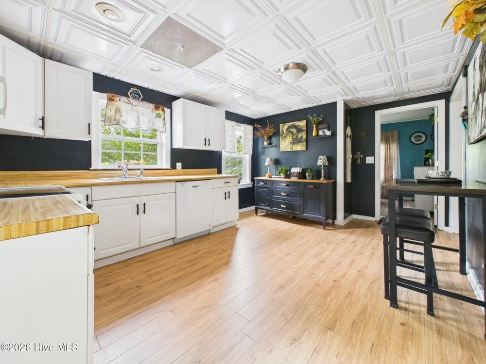 253 Truett Camp Road Hayesville, NC 28904