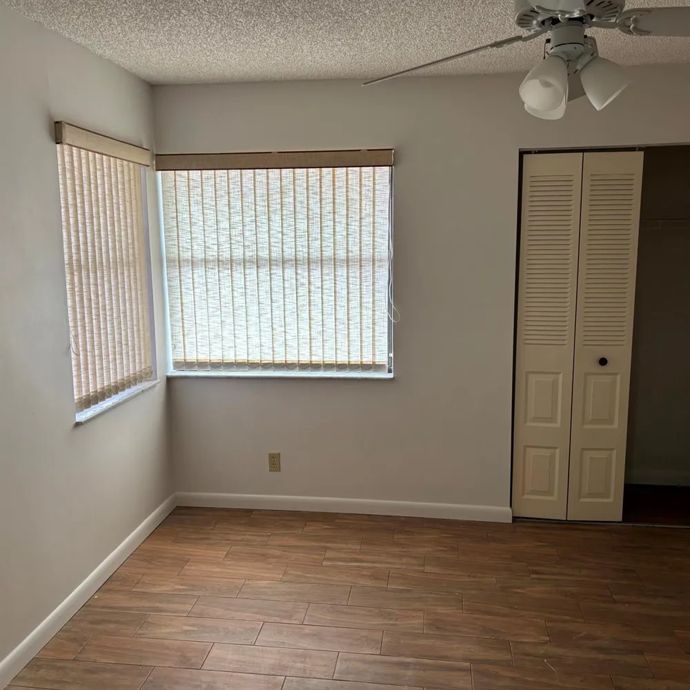 7641 Tahiti Lane #205 Lake Worth, FL 33467
