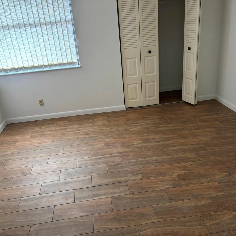 7641 Tahiti Lane #205 Lake Worth, FL 33467