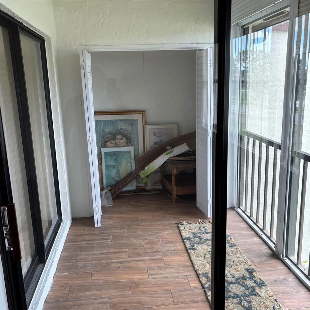 7641 Tahiti Lane #205 Lake Worth, FL 33467