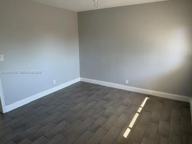 495 NW 43rd Ct #6 Oakland Park, FL 33309