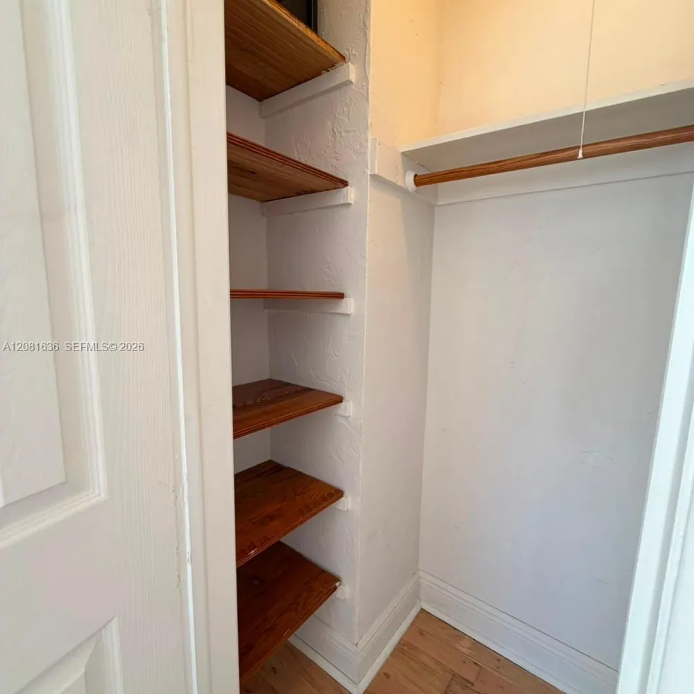 6944 Byron Ave #9 Miami Beach, FL 33141