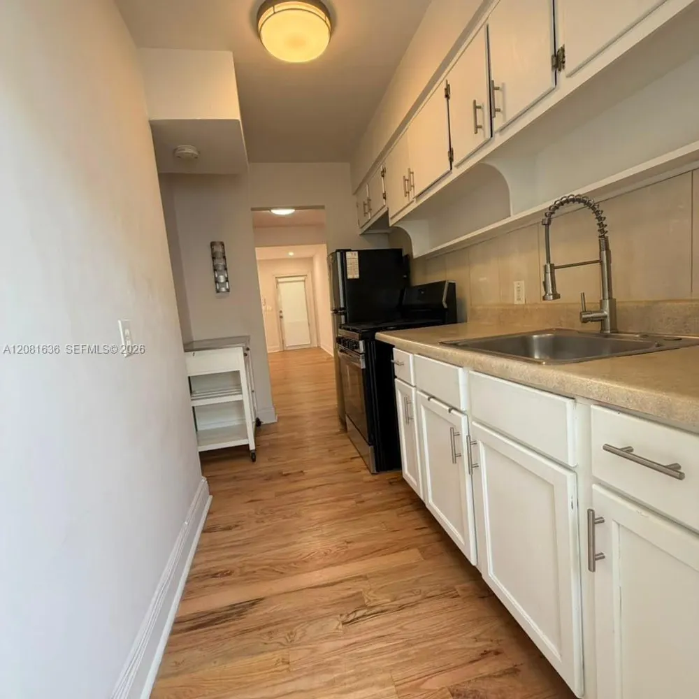 6944 Byron Ave #9 Miami Beach, FL 33141