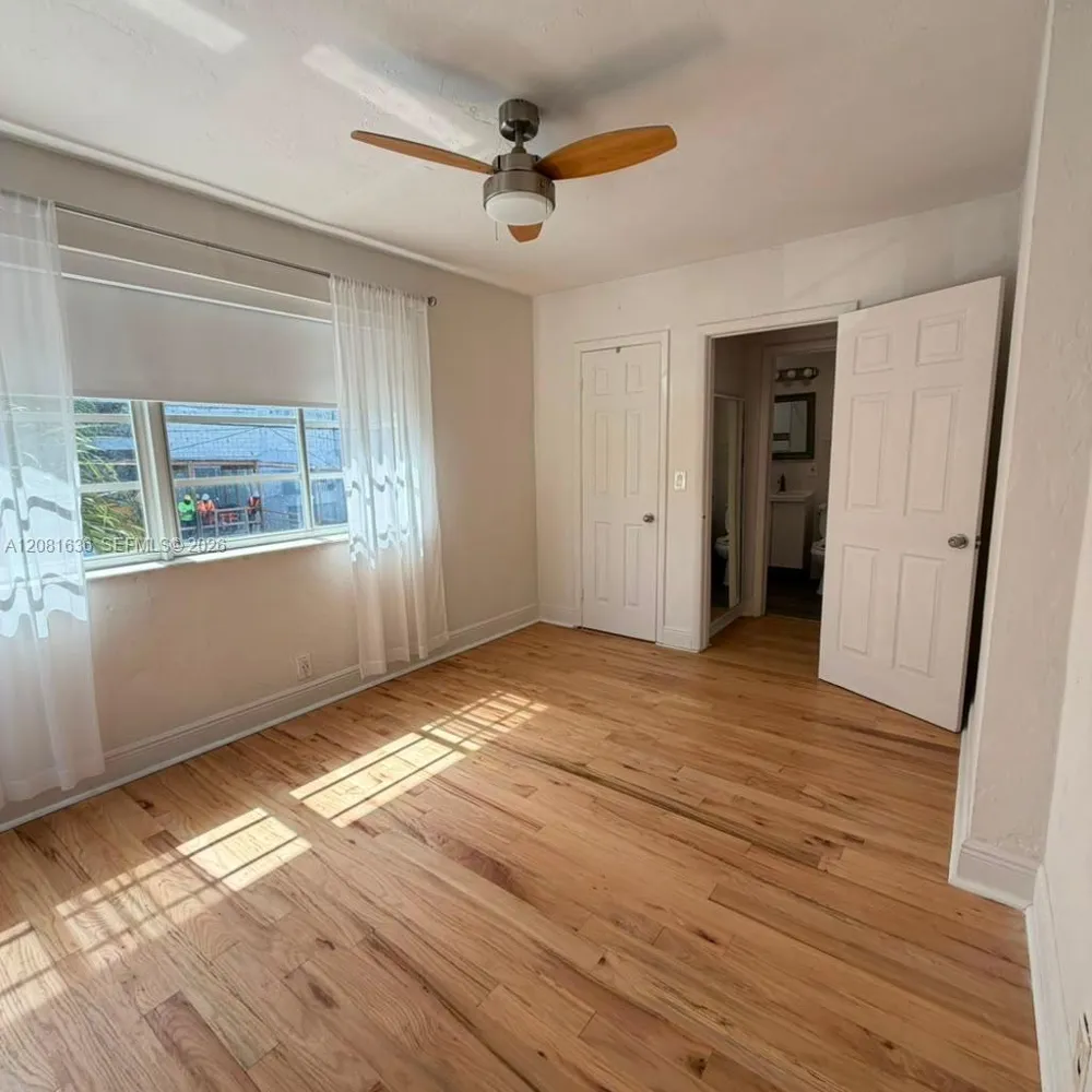 6944 Byron Ave #9 Miami Beach, FL 33141