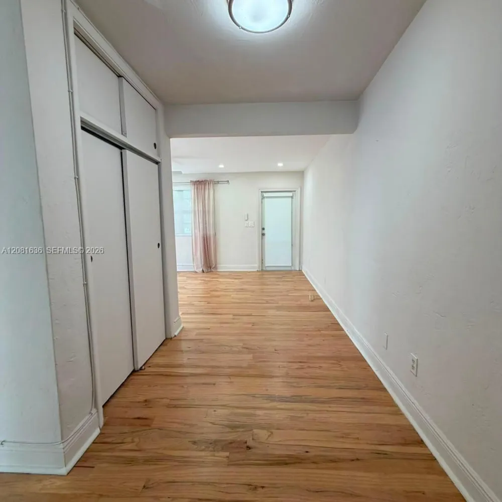 6944 Byron Ave #9 Miami Beach, FL 33141