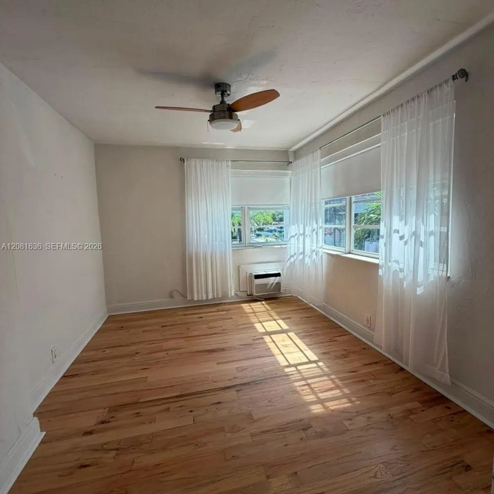 6944 Byron Ave #9 Miami Beach, FL 33141