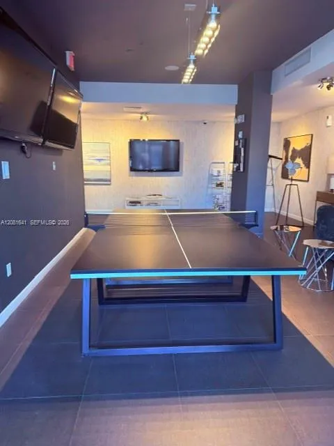 2100 Park Ave #101 Miami Beach, FL 33139