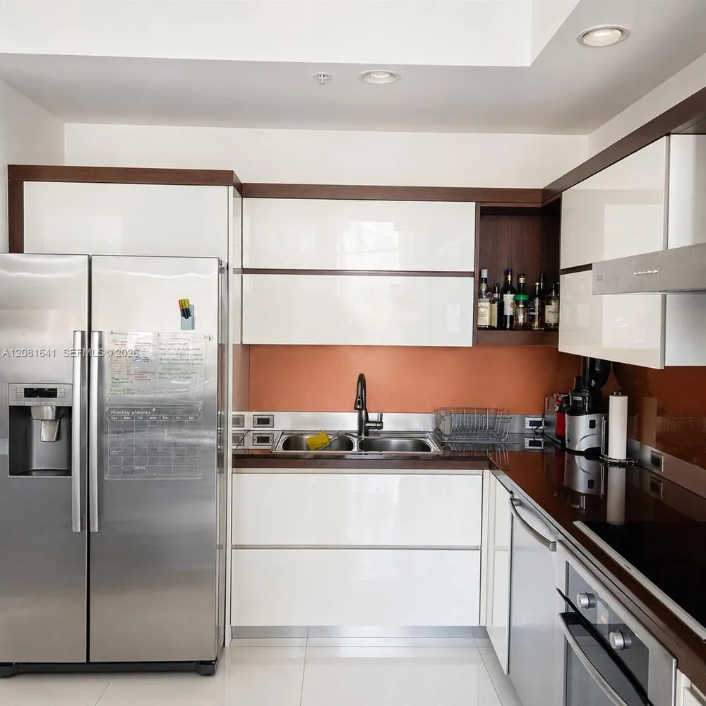 2100 Park Ave #101 Miami Beach, FL 33139