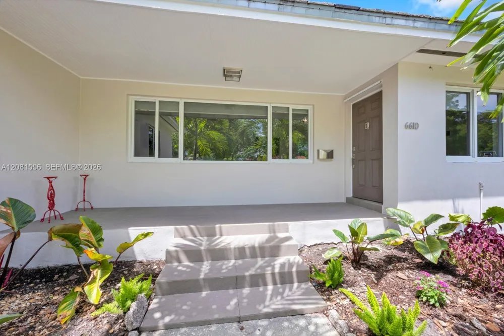 6610 Santona St Coral Gables, FL 33146