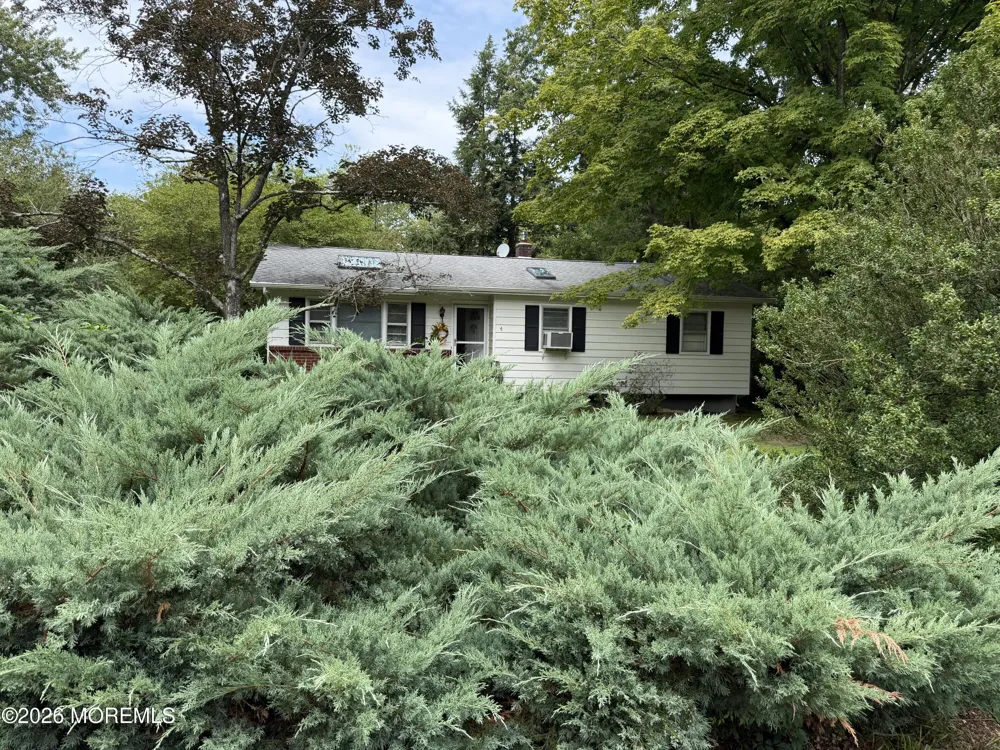 4 Peach Tree Street Jackson, NJ 08527