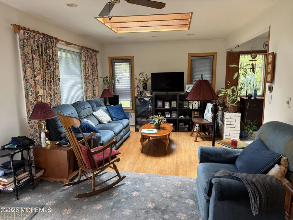 4 Peach Tree Street Jackson, NJ 08527