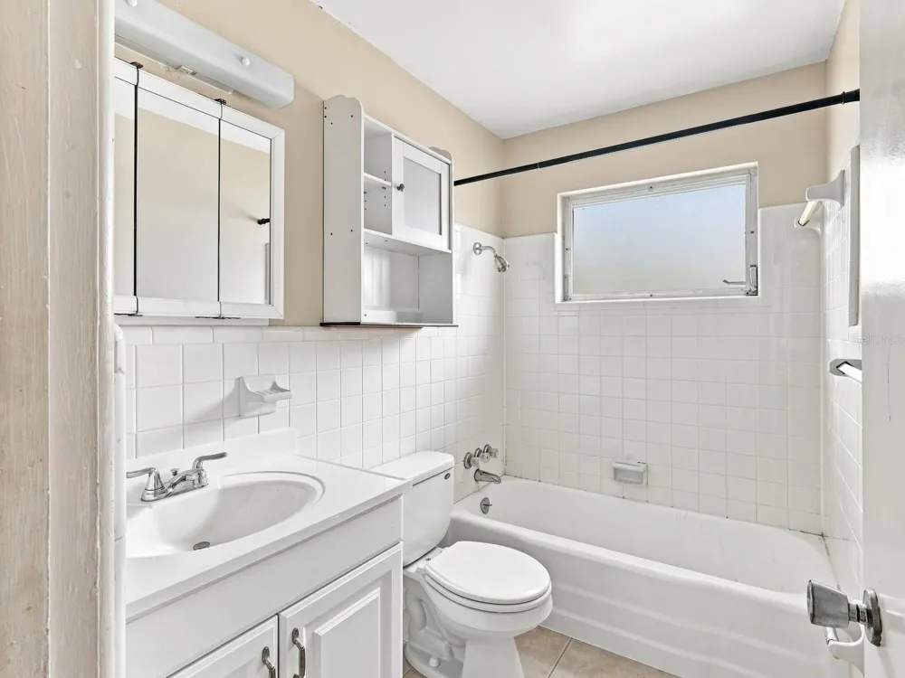208 62ND STREET W Bradenton, FL 34209