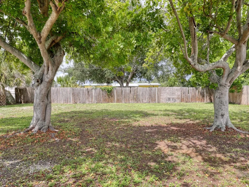 208 62ND STREET W Bradenton, FL 34209
