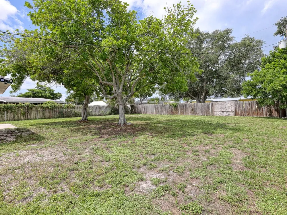 208 62ND STREET W Bradenton, FL 34209