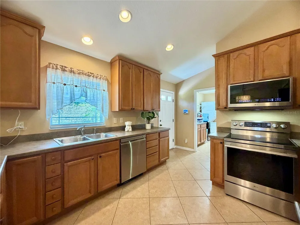 12854 NE 118TH TERRACE Ocklawaha, FL 32179