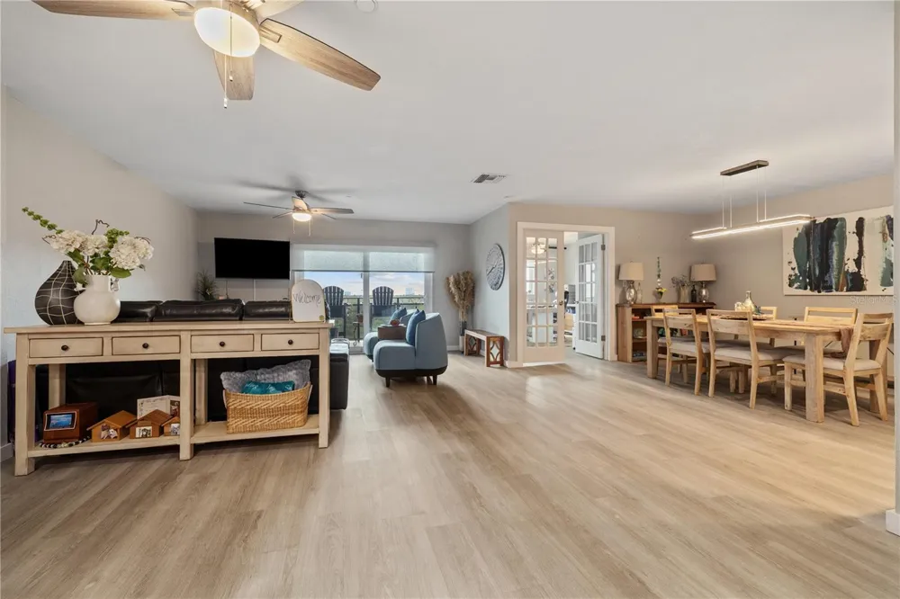 2780 RIVERSIDE DRIVE #805 Tampa, FL 33602