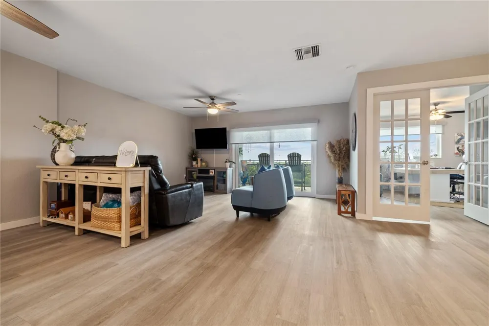 2780 RIVERSIDE DRIVE #805 Tampa, FL 33602